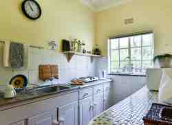 sweet thorn kitchenette