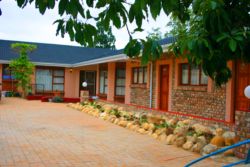 Front entrance to Reheifo Lodge