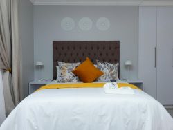 Economy Queen Room