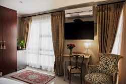 Gypsum Rose - Superior Suite