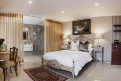 Gypsum Rose - Superior Suite