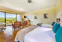 Superior triple room
