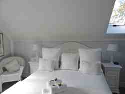 Squirrel's Leap Main Bedroom