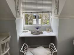 Squirrel's Leap main bedroom 