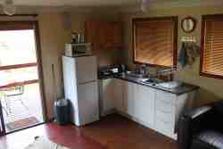 Dragonfly Cabin - Kitchen