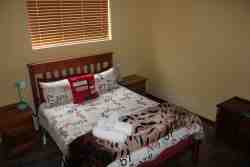 Fly Inn cabin - bedroom