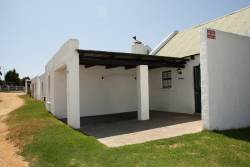 Parking in front of chalet