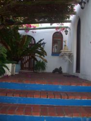 Front entrance to Rocky Beach Self Catering Holiday House.