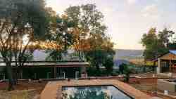 Rocky Hollow Guest House & Enterteiment Area 