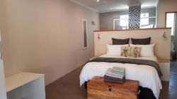 Rocky Hollow Guest House Deluxe Rooms