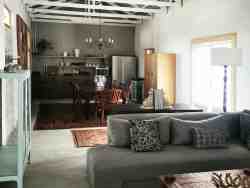 Barnscape Cottage - Living Area