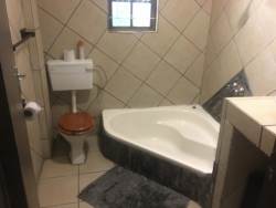 Double Room :RP3 Bathroom