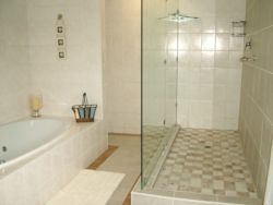 executive bathroom bath