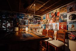 BAR AREA