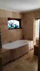Main bedroom's full en suite bathroom