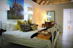 The newest Shikwari Suite - Knobthorn with  choice of King or Twin beds plus a daybed and truckle bed for two children over 5 years.