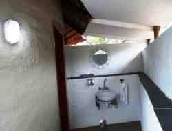 Woodpecker Covered Basin & Toilet. Oppersite view from shower.