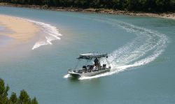 After arriving at Sibuya’s reception near the river mouth in Kenton-on-Sea, guests embark on a meandering 40 minute boat cruise. 