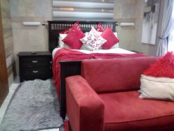 Self Catering Queen Room 