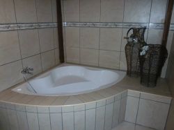 Honeymoon Suite