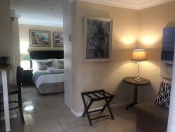 Whole Kearsney Cottage