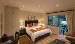 B&B Pond Room with private patio