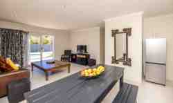 Dennis Cottage lounge