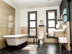  Luxury King Suite - Vilakazi Suite