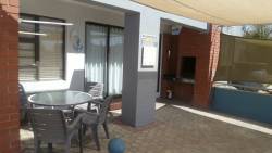 Suidersee Apartment 10 - Ourside braai 
