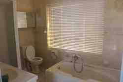 Main bedroom en-suite