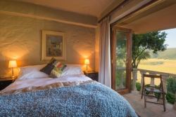 Queen Room with lake view