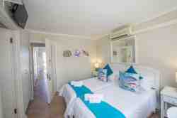 Marine Room: Twin Beds no Sea View. Shower Only