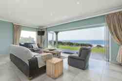Open plan Lounge