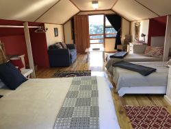 The Carraighs - upstairs loft bedroom