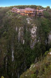 Lodge on cliff