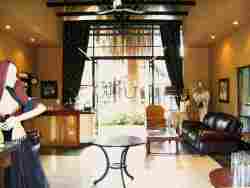 ENTRANCE  HALL: Stylish, cosy, friendly