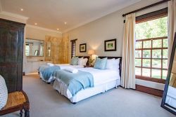 Twin bedroom