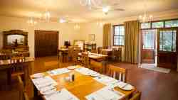 The breakfast room