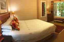 Double Homely en-suite Bedroom - Free Fiber WiFi