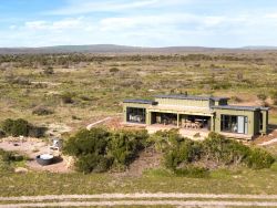 Porcupine Deluxe Holiday Home