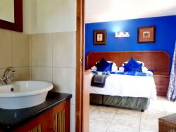 Standard king room 2