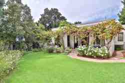 Cottage with Lemon and Lavender