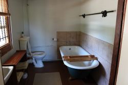 Bathroom of Trackers Inn 1
