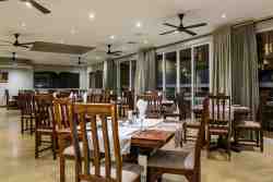 30° SOUTH | On-Site Restaurant at Umthunzi Hotel