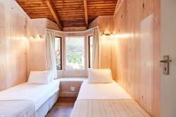 Maerose Cottage twin bedroom
