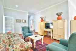 Country House- Lounge
