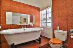 County House- Bath