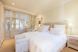 Luxury Suite