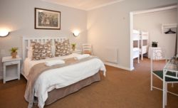 Deluxe - 6 bedded
