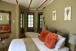 Honeymoon Garden Suite
